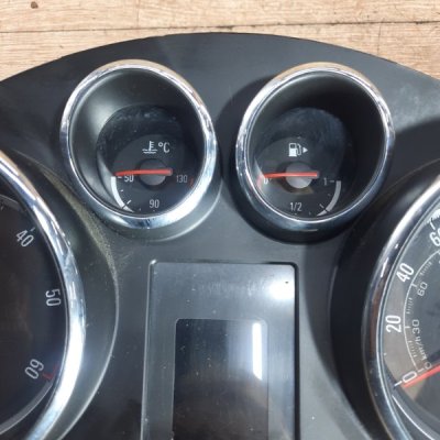 Панель приборов Opel Astra J 2011 хетчбэк 5дв. A17DTJ 1.7 - изображение 9