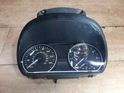 Панель приборов BMW 1-series e87 2008 N43B16 хетчбэк 5дв.
