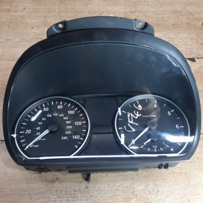 Панель приборов BMW 1-series e87 2008 N43B16 хетчбэк 5дв.