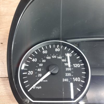 Панель приборов BMW 1-series e87 2008 N43B16 хетчбэк 5дв. - изображение 2