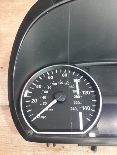 Панель приборов BMW 1-series e87 2008 N43B16 хетчбэк 5дв.