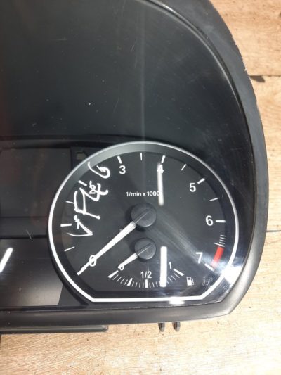 Панель приборов BMW 1-series e87 2008 N43B16 хетчбэк 5дв.