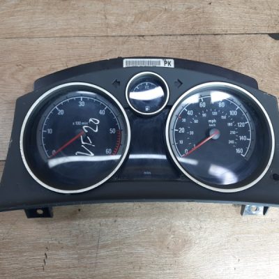 Панель приборов Opel Zafira B 2006 Z19DT 1.9 минивен