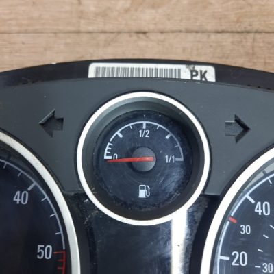 Панель приборов Opel Zafira B 2006 Z19DT 1.9 минивен - изображение 4
