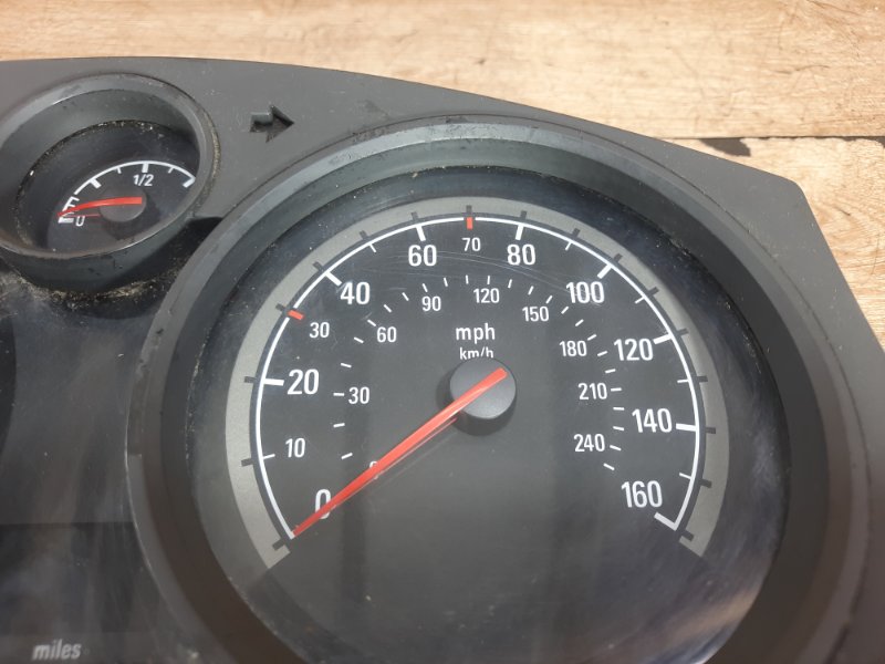 Панель приборов Opel Zafira B 2007 минивен Z16XE1 1.6