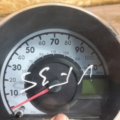 Панель приборов Toyota Aygo 2008 1KR-FE хетчбэк 5дв. - изображение 3