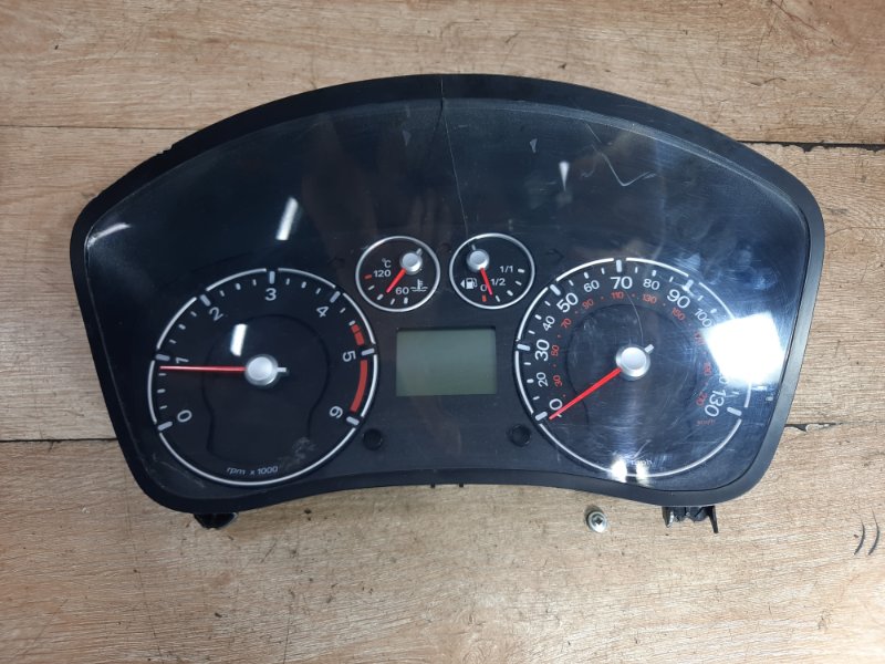 Панель приборов Ford Fiesta 5 2004 HHJA 5дв хечбек - изображение 2