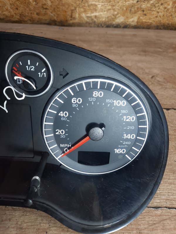 Панель приборов Audi A3 2003 AXW хетчбэк 3дв. - изображение 3