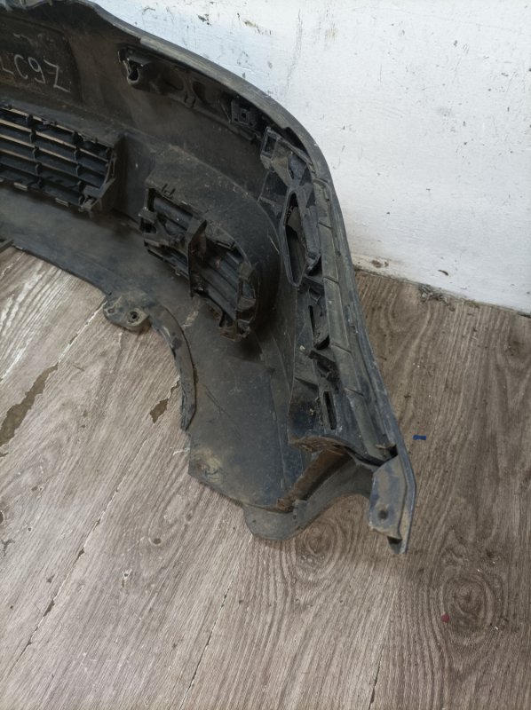 Бампер Volkswagen Golf 5 2007 хетчбэк 5дв. BLF Перед.