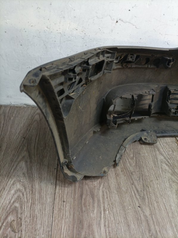Бампер Volkswagen Golf 5 2007 хетчбэк 5дв. BLF Перед.