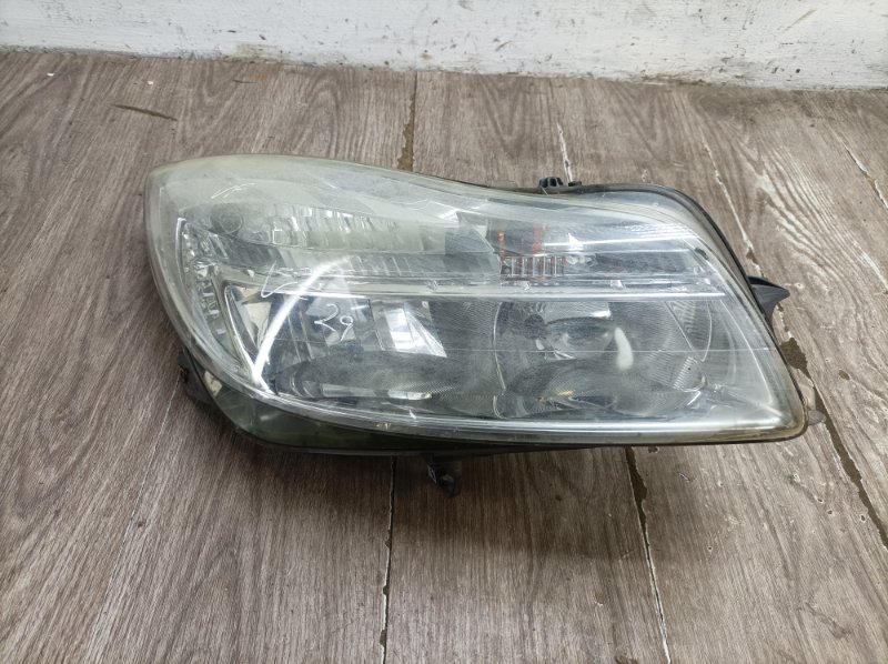 Фара Opel Insignia 2012 хетчбэк 5дв. A18XER 1.8 Перед. Прав.