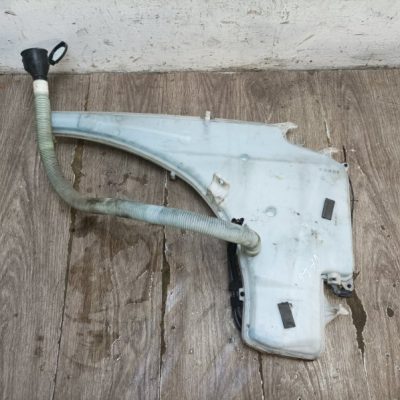 Бачок омывателя BMW 1-series e87 2008 N43B16 хетчбэк 5дв. - изображение 5