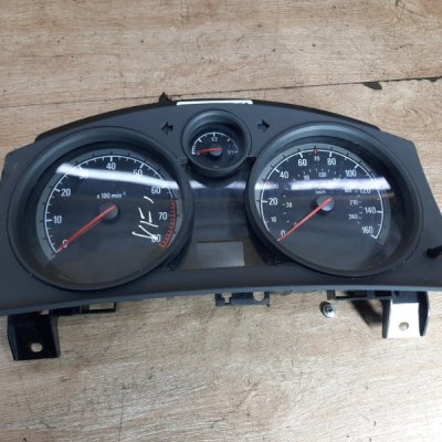 Панель приборов Opel Astra H 2006 Z16XEP 1.6 хетчбэк 5дв.