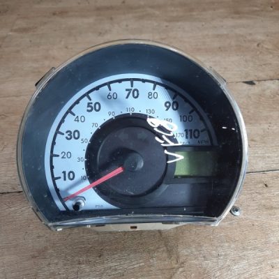 Панель приборов Toyota Aygo 2006 1KR-FE хетчбэк 3дв.
