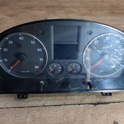 Панель приборов Volkswagen Touran 2006 BSE минивен