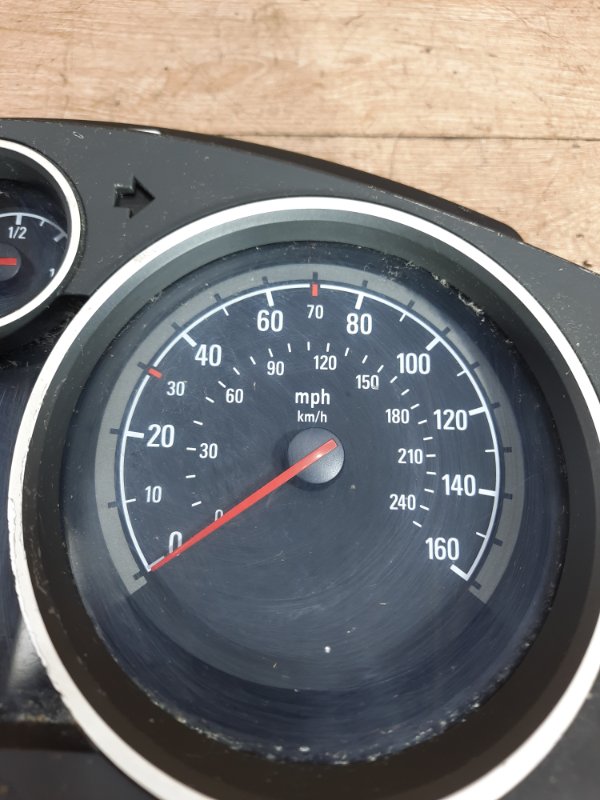 Панель приборов Opel Astra H 2006 универсал Z13DTH 1.3