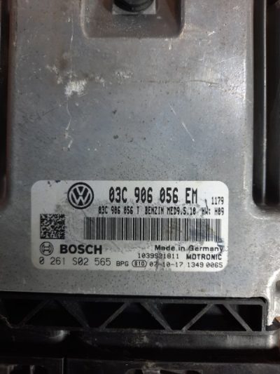 Блок управления двигателем Volkswagen Golf 5 2007 BLF хетчбэк 5дв.