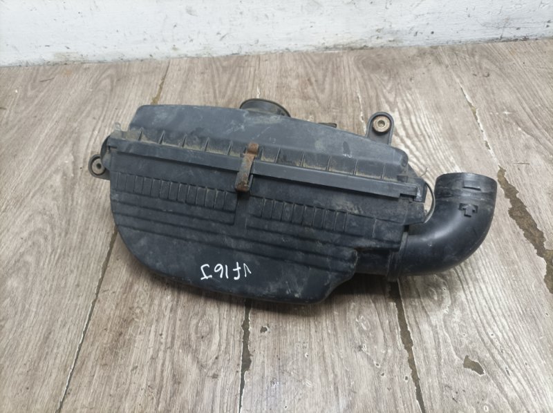 Корпус воздушного фильтра Subaru Forester 2004 джип внедорожник 5дв. EJ202