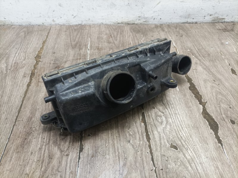 Корпус воздушного фильтра Subaru Forester 2004 джип внедорожник 5дв. EJ202
