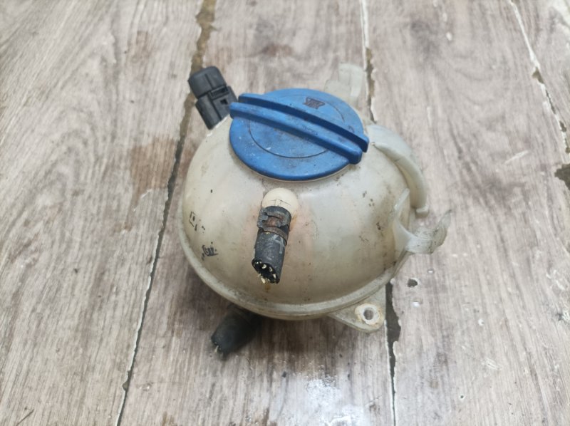 Бачок расширительный Audi A3 2003 хетчбэк 3дв. AXW