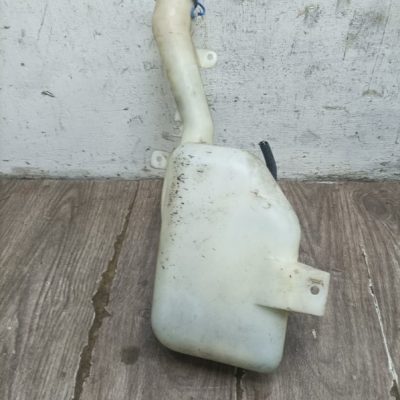 Бачок омывателя Honda Civic 2000 D14Z2 хетчбэк 5дв.