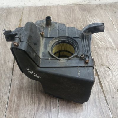 Корпус воздушного фильтра Ford Focus 2 2008 хетчбэк 5дв. SHDA - изображение 5