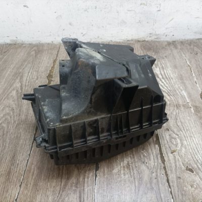 Корпус воздушного фильтра Volvo S60 2004 D5244T седан 4дв. - изображение 4
