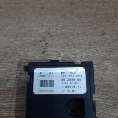 Датчик угла поворота руля Volkswagen Golf 5 2007 BLF хетчбэк 5дв. - изображение 4