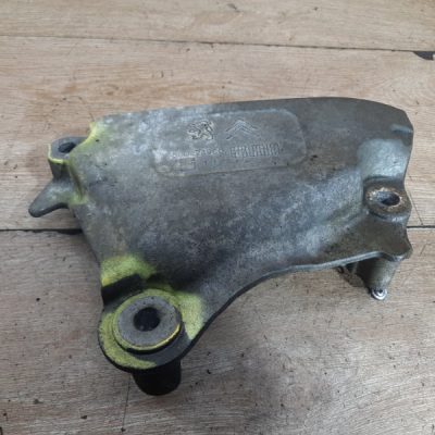 Кронштейн двигателя Peugeot 207 2007 KFU(ET3J4) хетчбэк-5ти дв., Прав.
