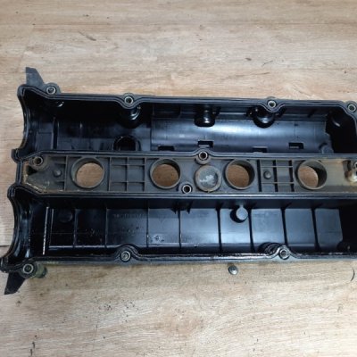 Крышка клапанов Ford Fiesta 5 2007 5дв хечбек FXJB - изображение 2