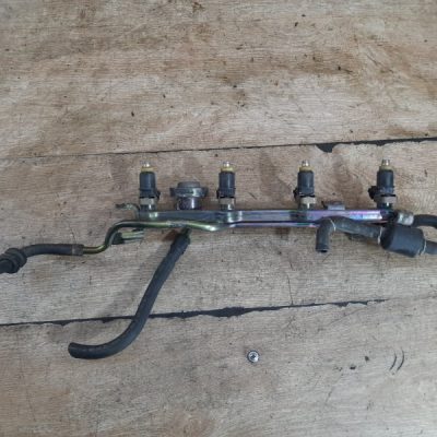 Топливная рампа Honda Civic 2003 D16V1 Хетчбэк 5-ти дв. - изображение 2
