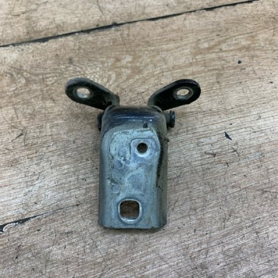 Петля двери Ford Mondeo 2001 седан 4дв. CJBA Задн. Лев. - изображение 4