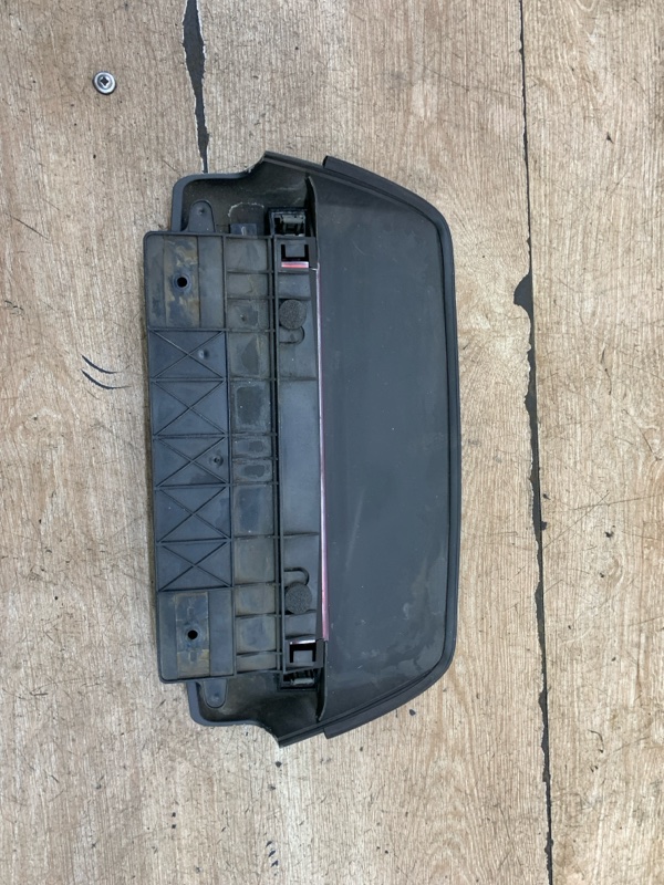 Стоп-сигнал крышки багажника Ford Mondeo 2001 CJBA седан 4дв., Задн. - изображение 4