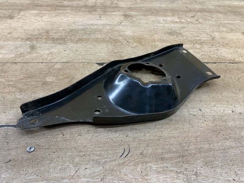 Опора амортизатора Ford Mondeo 2001 седан 4дв. CJBA Перед. Лев.