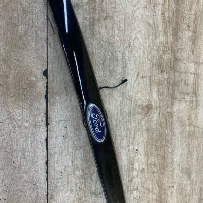 Накладка на крышку багажника Ford Mondeo 2001 седан 4дв. CJBA - изображение 1