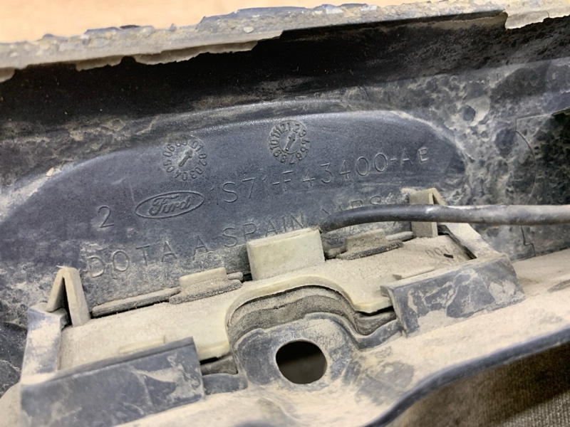 Накладка на крышку багажника Ford Mondeo 2001 седан 4дв. CJBA