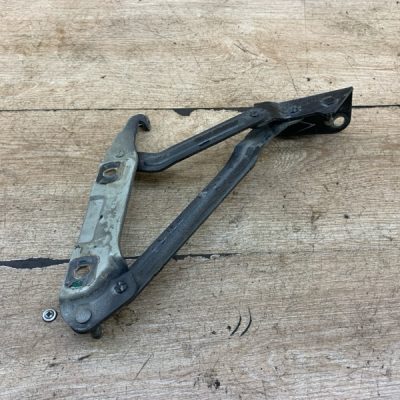 Петля крышки багажника Ford Mondeo 2001 CJBA седан 4дв., Задн., Лев.