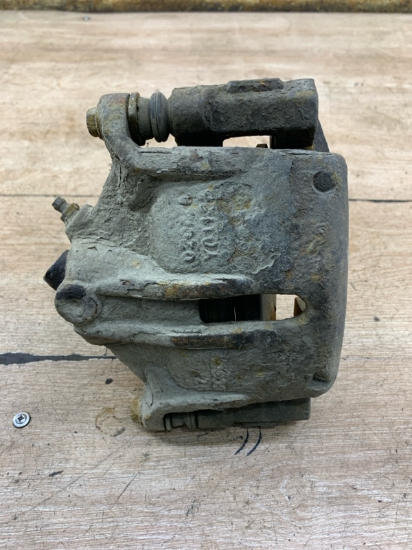 Тормозной суппорт Ford Mondeo 2001 CJBA седан 4дв., Перед., Лев. - изображение 4
