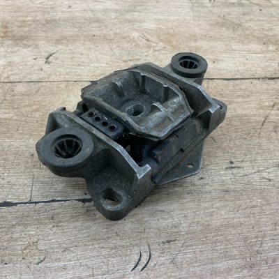 Подушка двигателя Ford Mondeo 2001 CJBA седан 4дв., Перед., Лев.