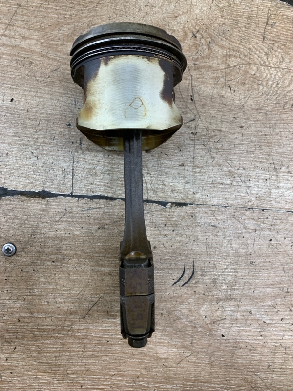 Поршень Renault Megane 2 K4J740