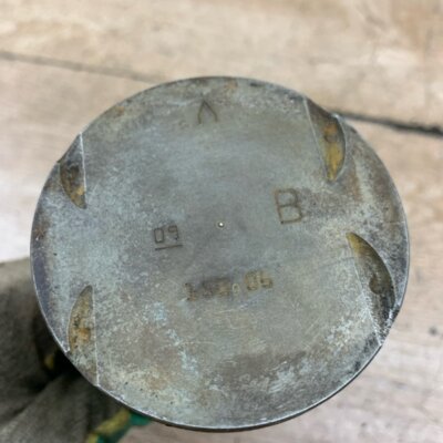 Поршень Renault Megane 2 K4J740 - изображение 2