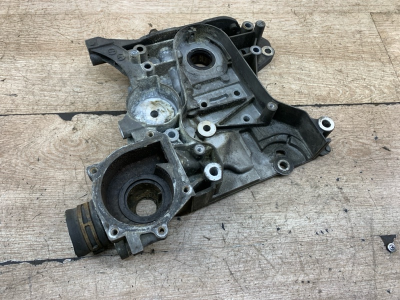 Передняя крышка двигателя Opel Astra H 2008 Z16XEP
