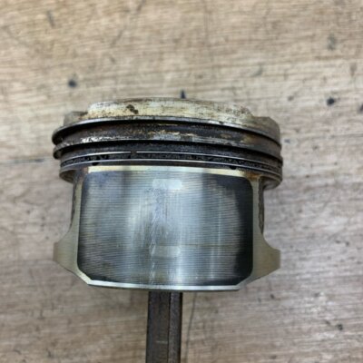 Поршень Volkswagen Golf 4 2000 BCB - изображение 2