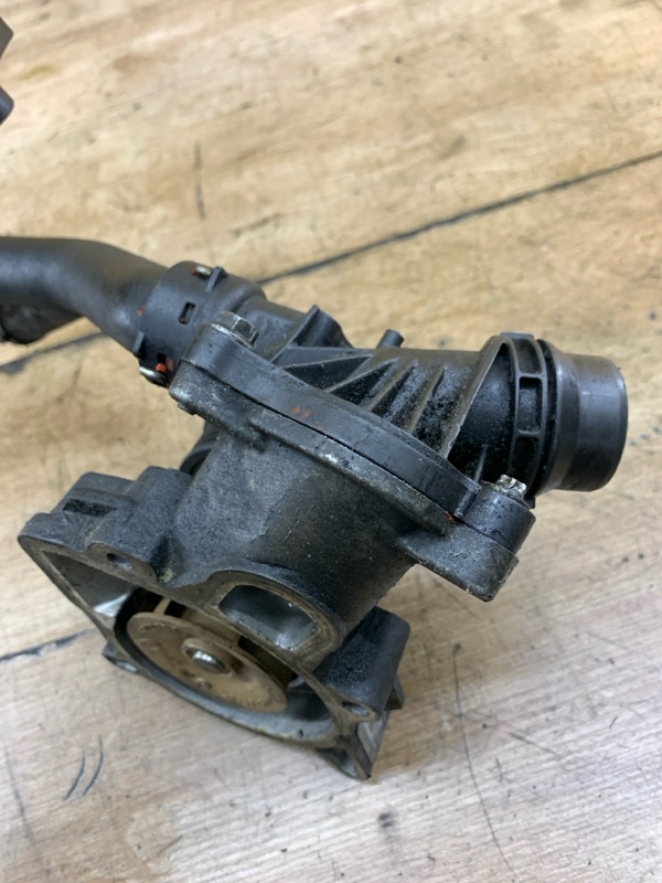 Помпа BMW 3 series E46 2001 M47D20(204D4)