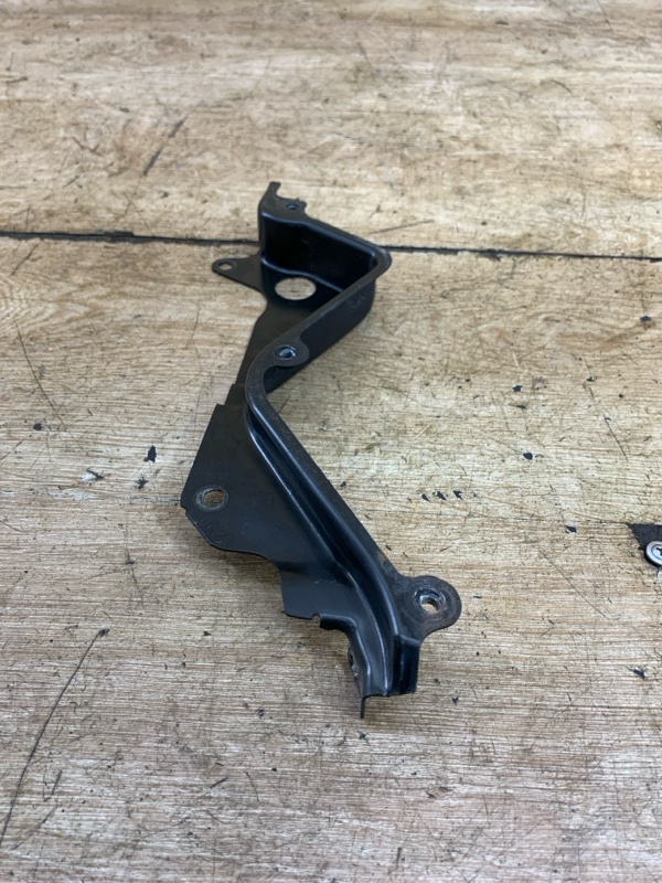 Кожух ремня ГРМ Ford Fiesta 5 2008 FUJA