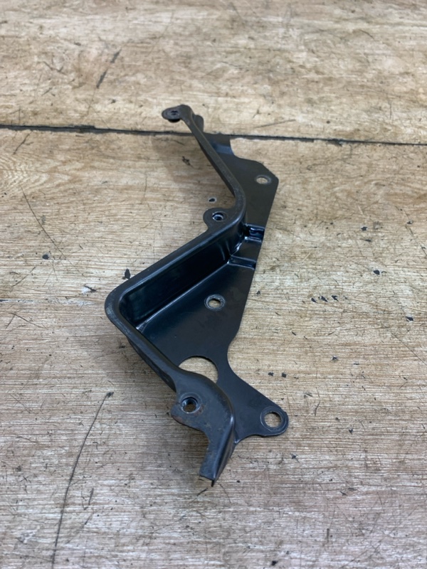 Кожух ремня ГРМ Ford Fiesta 5 2008 FUJA