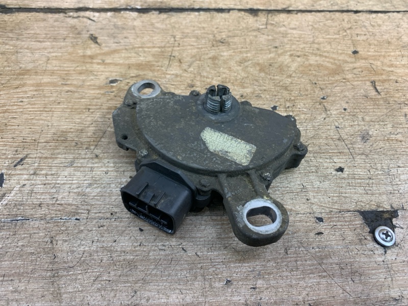 Датчик селектора АКПП Opel Antara 2012 A30XH Внедорожник - изображение 1
