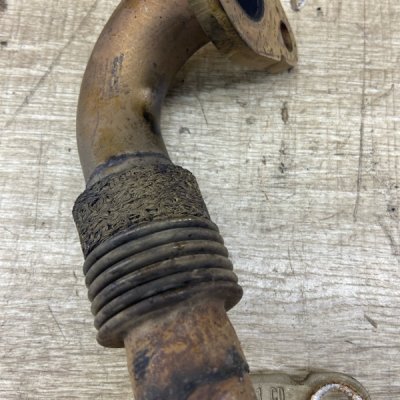 Патрубок EGR Volkswagen Golf 5 2005 хетчбэк 5дв. BXE - изображение 4