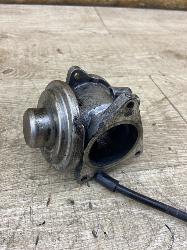 Клапан EGR (ЕГР) Volkswagen Golf 5 2005 хетчбэк 5дв. BXE