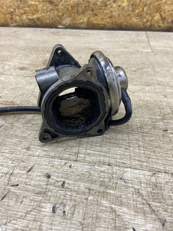 Клапан EGR (ЕГР) Volkswagen Golf 5 2005 хетчбэк 5дв. BXE